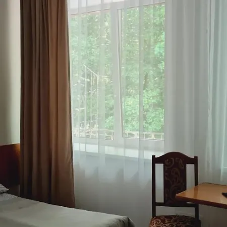 Мочари Hotel Bohorodchany